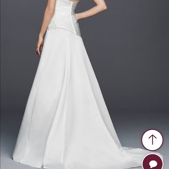 David’s Bridal size 16 softwhite strapless ruched wedding dress with lace - Picture 2 of 15